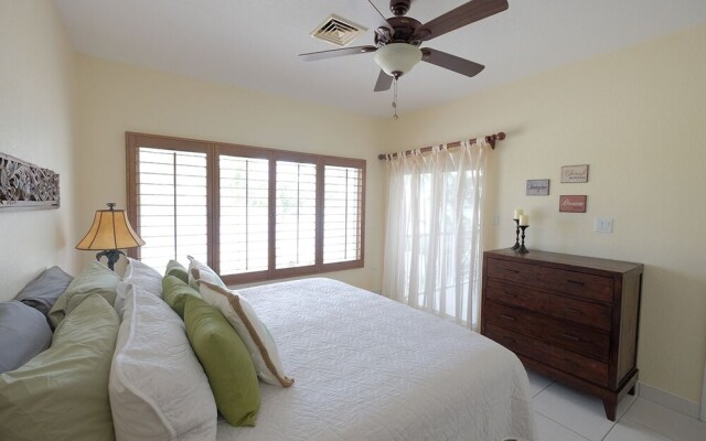 7 Up Condo by Cayman Vacation