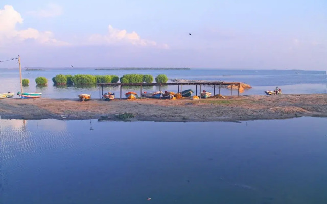 OYO 255 Atara Lagoon
