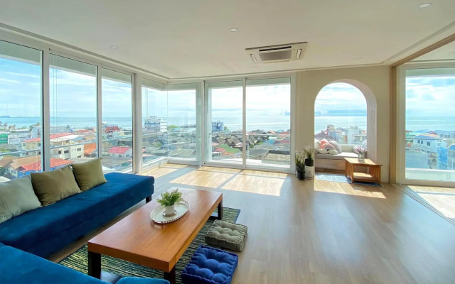 Hub Hua Hin 57 Hotel