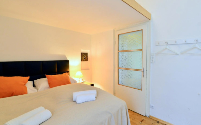 Stylish, Cosy & Central "Self-Check-In" Apartment