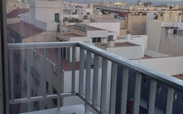 Atico Con Terraza, Vistas Al Mar Y Ciudad