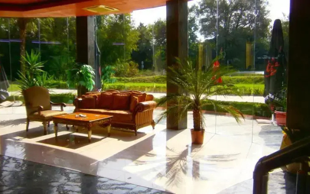 Cabana Hotel