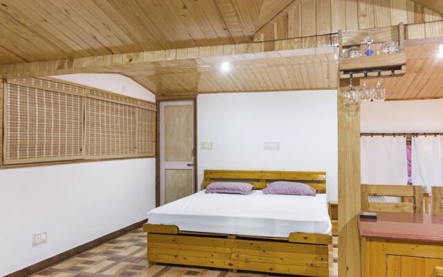 GuestHouser 1 BR Bed & Breakfast 83ac