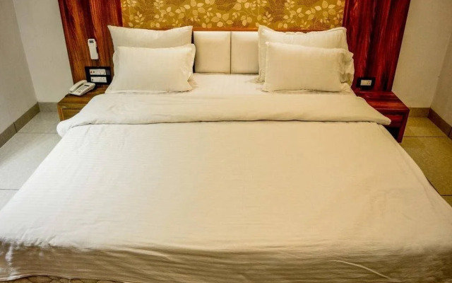 FabHotel Rajnandani Residency