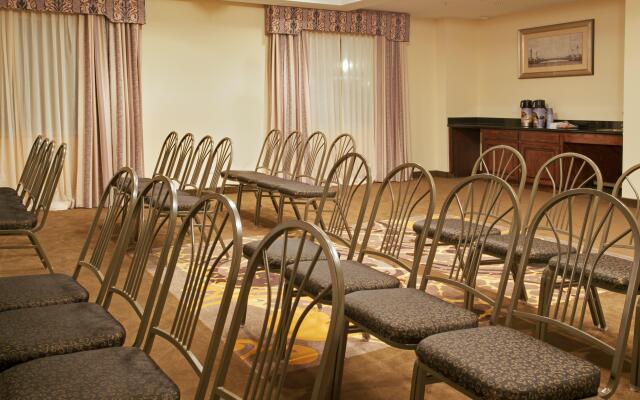 Holiday Inn Express Hotel & Suites Pearland by IHG