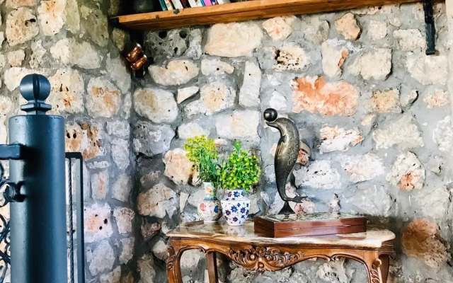 Kale Lodge - Adults Only