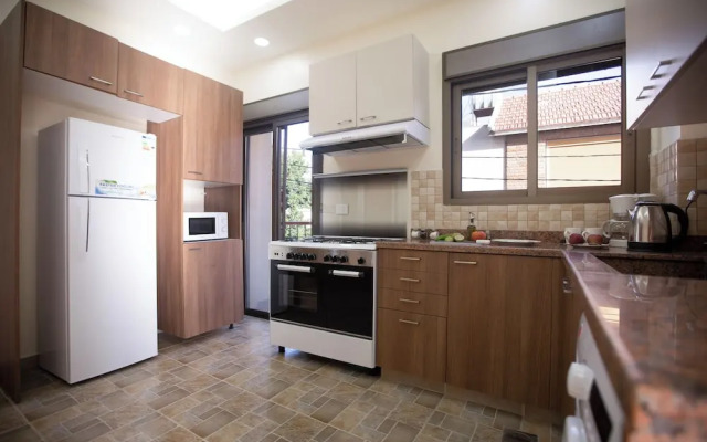 Akl - Chic Apts & Balconies in Batroun