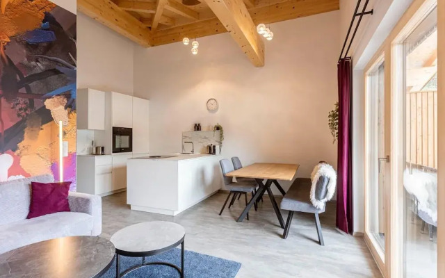 Beautiful Apartment With Balcony