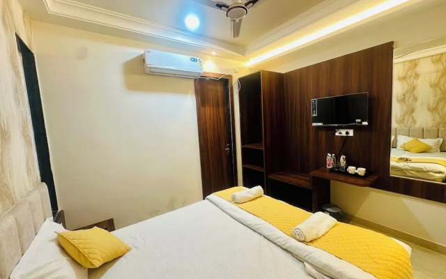 Hotel Deep Palace