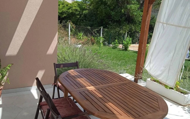 Kuca za Odmor u Kastelima s Pogledom na More