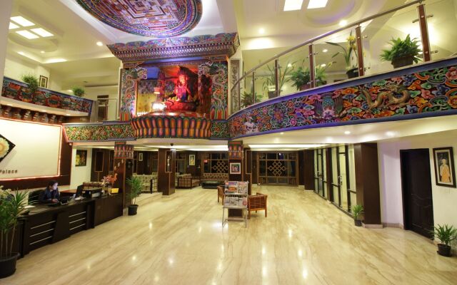 Hotel Tara Palace