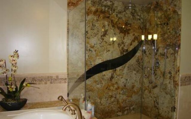 Malahat View Guesthouse