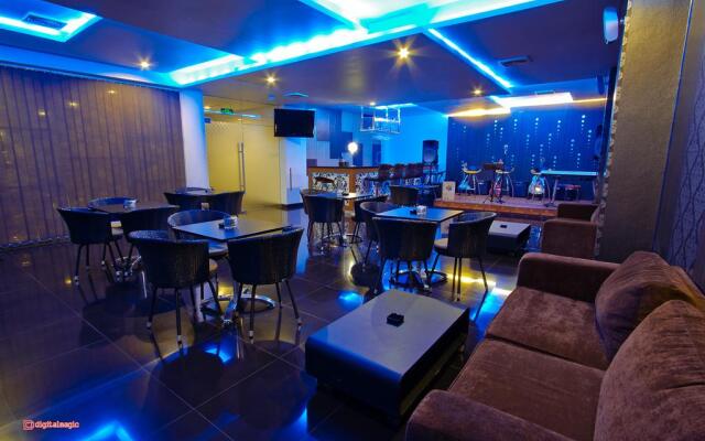 Splash Hotel