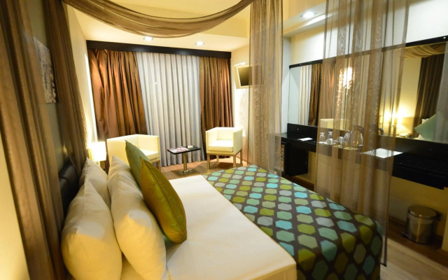 May Park Hotel