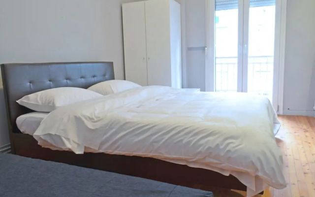 Egnatia Central Spacious 3 Bd Apt
