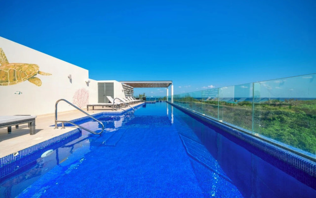 2 BR Condo with Rooftop Pool - Terrazas