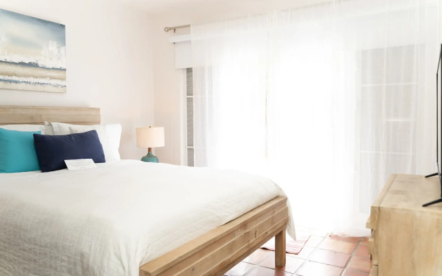 Villa Montana Beach Resort