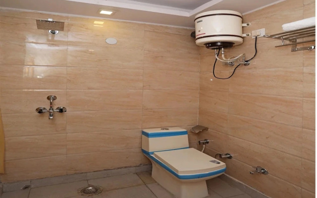 Hotel Qlark by OYO Rooms