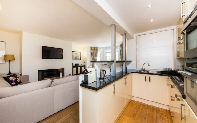 Fantastic 3 Bed Apartment In Earls Court