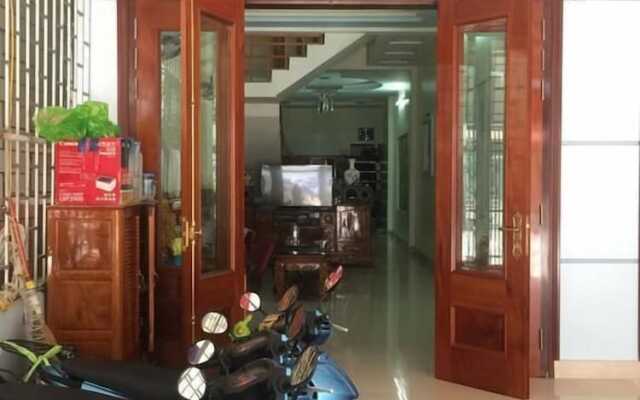 Hang Thuong Hostel