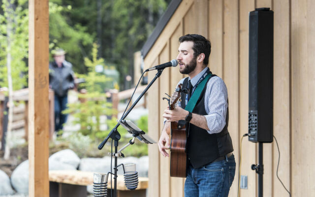 Holland America Denali Lodge