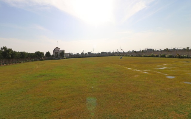 OYO 12065 Hotel Raj Palace