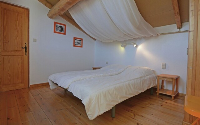 Chic Farmhouse With Swimming Pool in Prunet-et-Belpuig