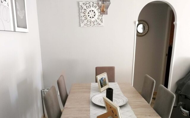 House With 2 Bedrooms In Sevilla With Furnished Terrace And Wifi