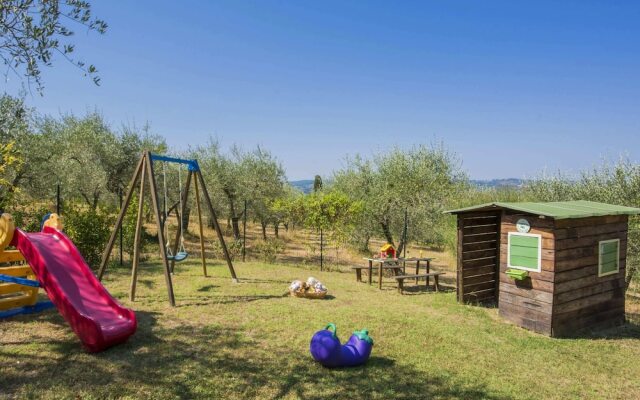 Apartment in Castelfiorentino With Pool