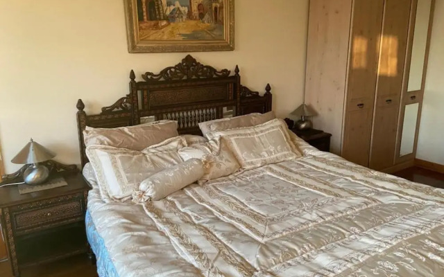 2-bed Apartment in High Wycombe Private Garden