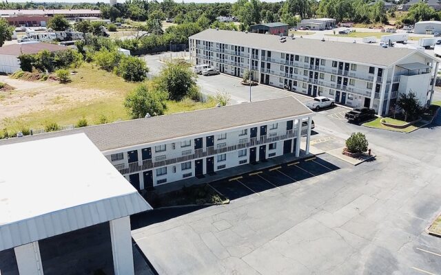 Economy Hotel Plus Oklahoma City
