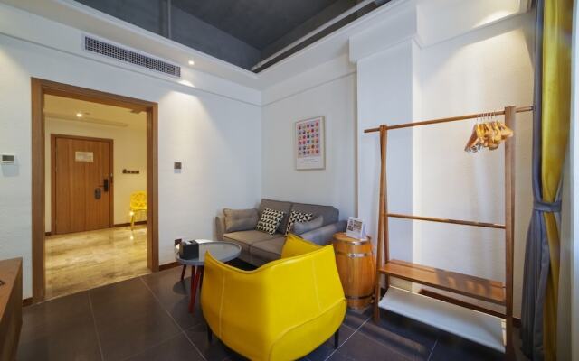 Qiandaohu Jinling Landscape Beer Hot Spring Hotel