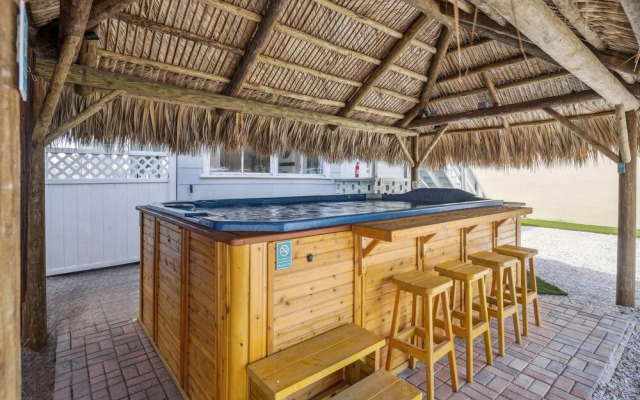 Twin Tiki 1