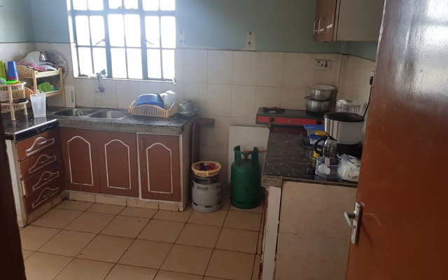 Cosy Sunflower House Nairobi with Wi-Fi