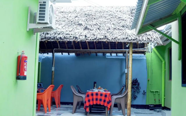 L &j modern backpackers BnB