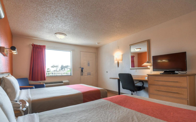 Motel 6 Carlsbad, CA - East