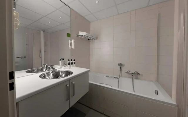 Westcord Hotel De Wadden