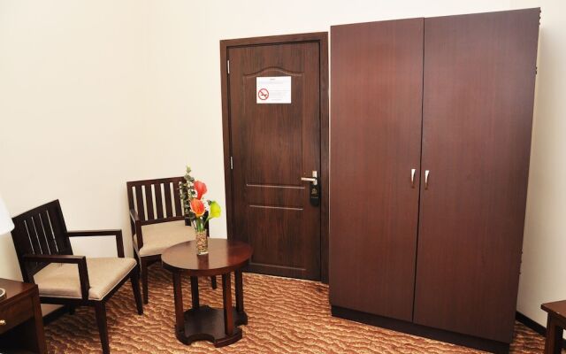 Garr Hotel