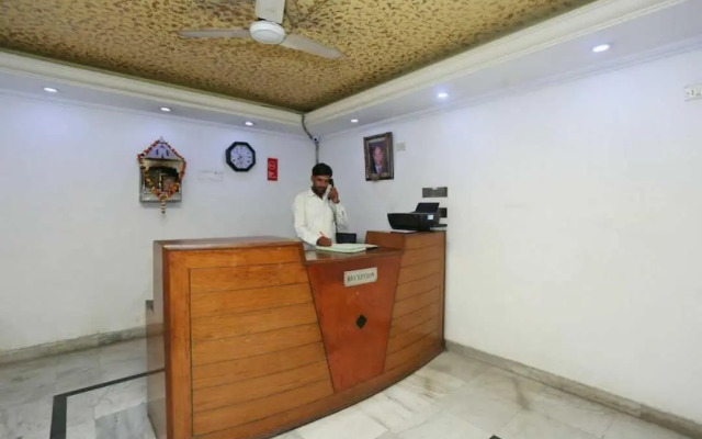 POP 92556 Hotel Shubham