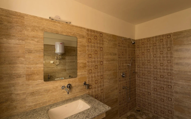 Radhu's Boutique Inn