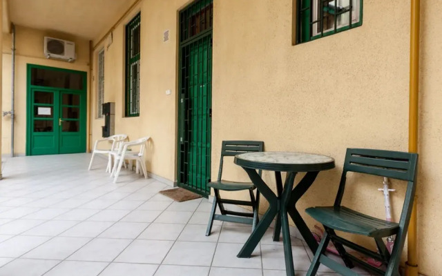 Vibrant 3 Bedroom Apartment In The Pulsing Heart Of Budapest