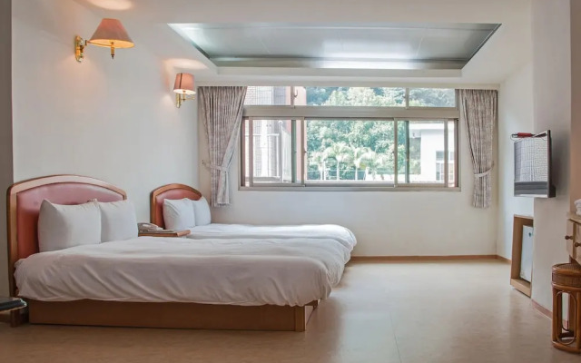 Tong Pu Hotel