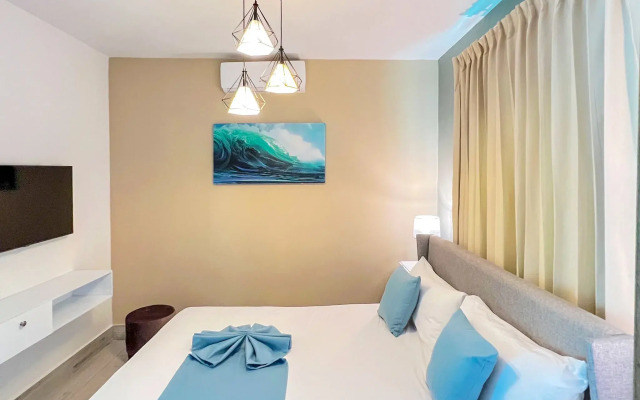 Playa Palmera Beach Resort