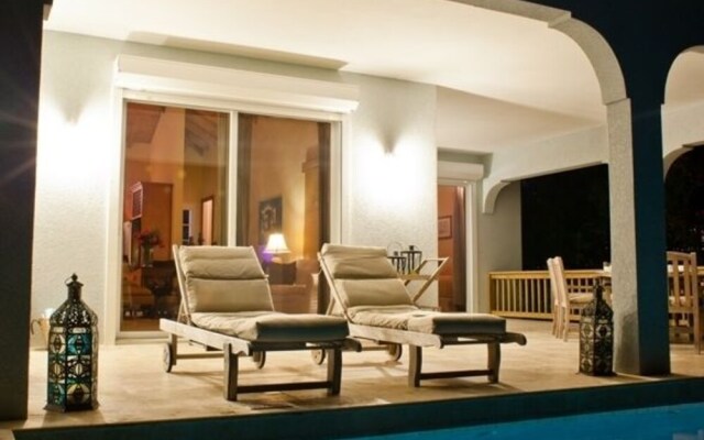 Meads Bay Beach Villas