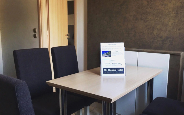 Mc Queen Rooms & Apartments