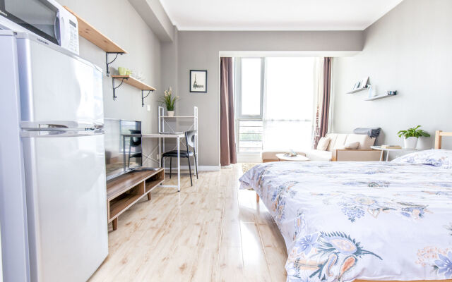 Lacasa Service Apartment