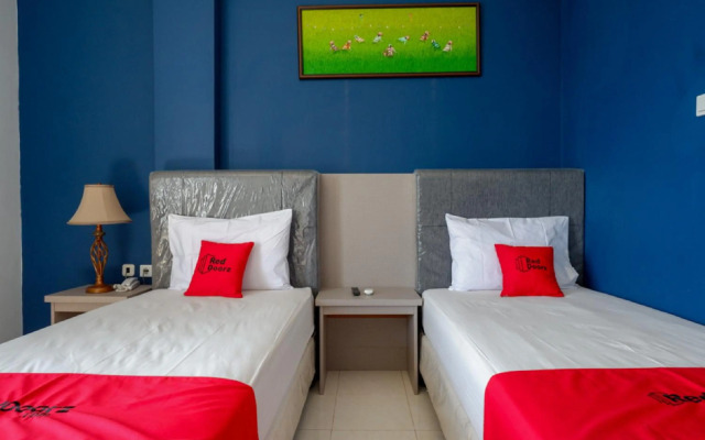 RedDoorz Plus Syariah @ Hotel Boulevard Luwuk