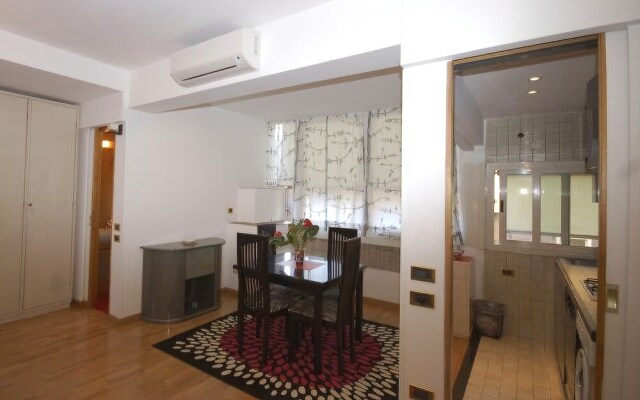 House & The City - Vatican Apartments