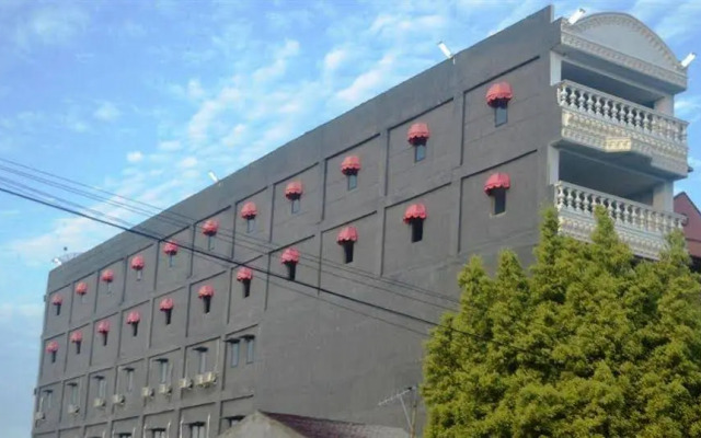 Z Suites Hotel