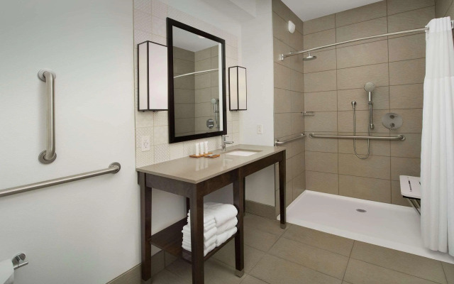 Country Inn & Suites by Radisson, Seattle-Tacoma International Airport, WA